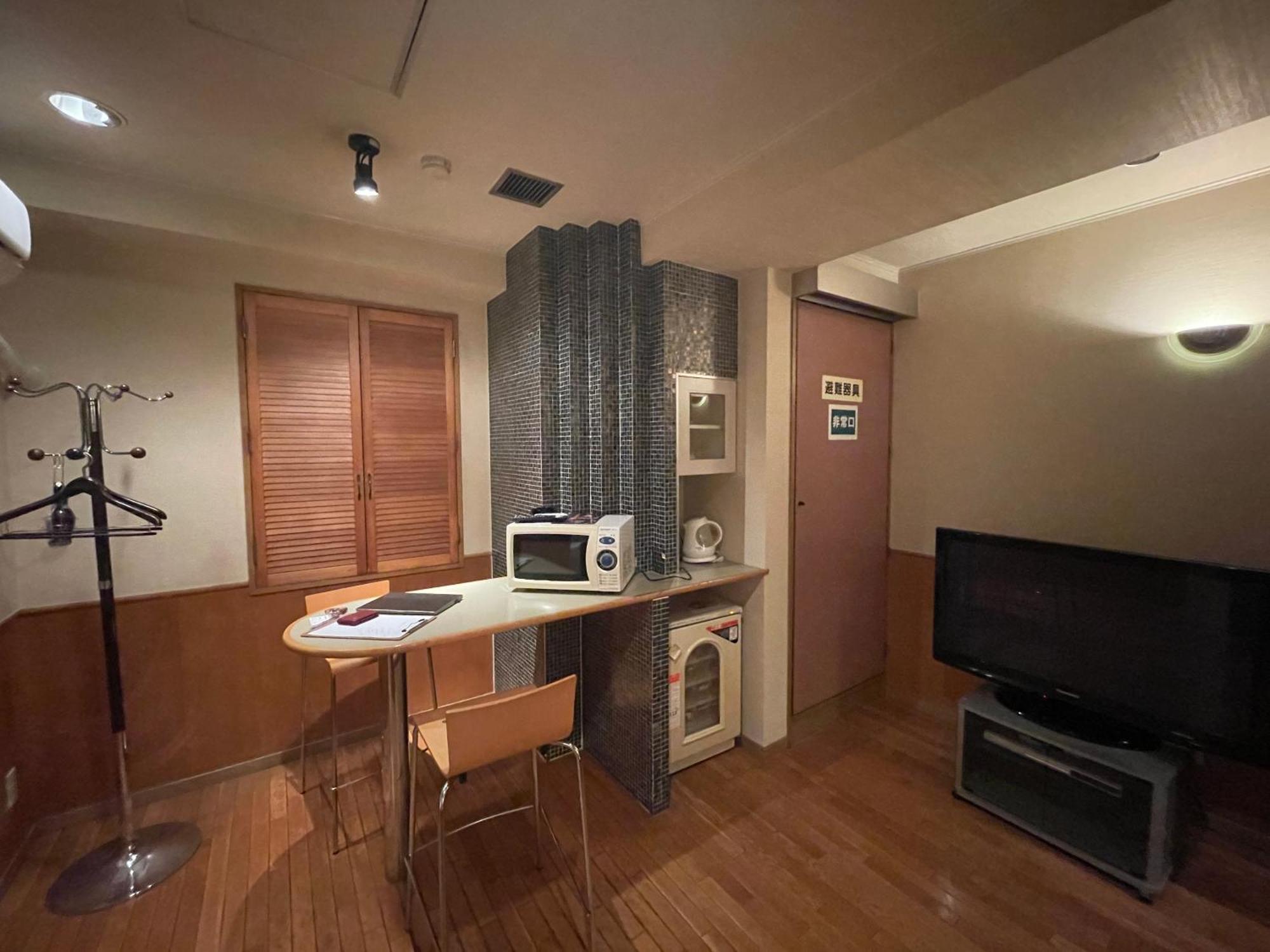 Hotel Luxe - Adult Only, Tokyo